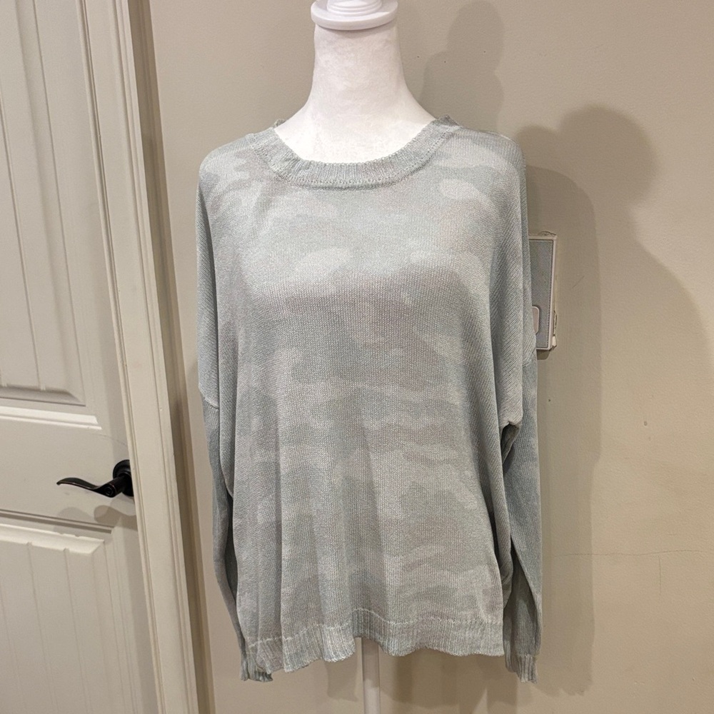 Women's Light Gray Sweater